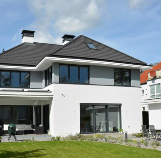 ontwerpen royale moderne villa berlijn eigentijds wit stucwerk architectenbureau hoogsteder architecten